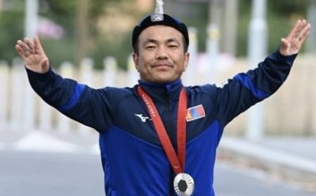 Паралимпын мөнгөн медальт Ц.Баттулга эх орондоо ирлээ