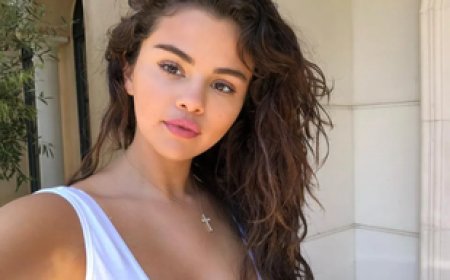 Селена Гомес тэрбумтнуудын эгнээнд орсныг зарлалаа