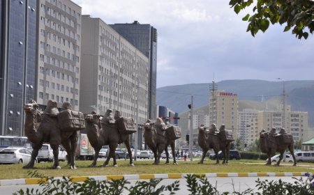 Энхтайваны гүүрнээс Тэмээтэй хөшөө хүртэлх авто замыг ГУРВАН ӨДӨР хэсэгчилж хаана