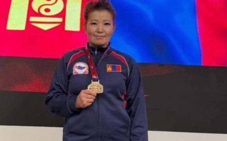 Хэвтээ шахалтын 63 кг-ын жинд Монгол бүсгүй Б.Отгонжаргал Азийн аварга боллоо