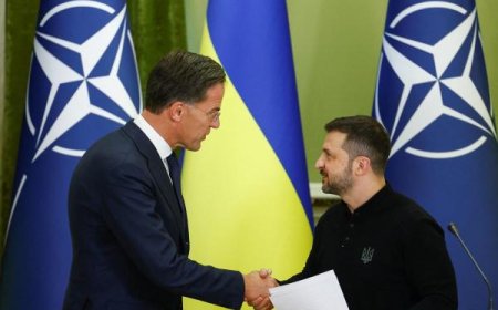 НАТО-гийн тэргүүн Украинд айлчиллаа