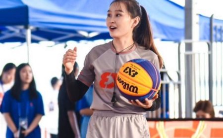 "3x3"-ын Олон улсын шүүгч Б.Бурмаа дээд лигийг шүүж байна