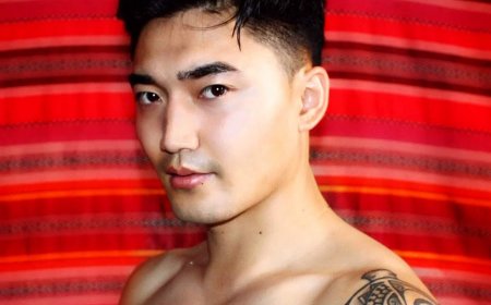 Б.Түшиг  монголын хоёр дахь нэг сая дагагчтай болсон Youtuber боллоо