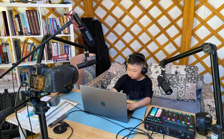 Д.Аргабилэг хүү Англи хэлийг бие даан сурах аппликейшн зохион бүтээжээ