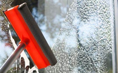 25 настай эрэгтэй  3 давхрын цонх угааж байгаад бэхэлгээний оосор нь  тасарч унажээ