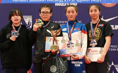 Б.Мөнхнар анх удаа улсын аварга боллоо