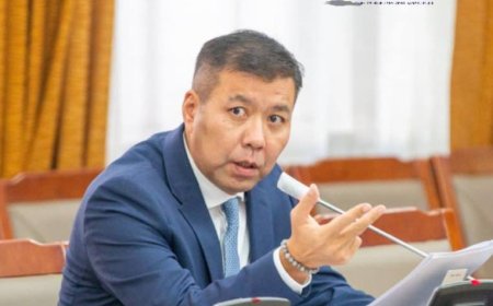 Б.Энхбаяр: Дээд шүүхийн шийдвэр юу юм гэчихээд, ард түмнээсээ яаж хуулийн хэрэгжилт шаардах уу. Үндсэн хуулиас давсан ямар ч дарга байдаггүй юм даа!