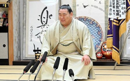 Хошорюү С.Бямбасүрэнд Ёкозүна цол олголоо