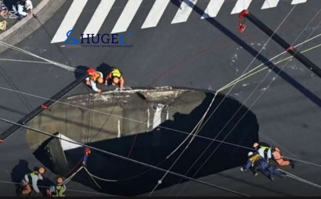 Япон улсын нутагт автозам цөмөрч ачааны автомашин 10 орчим метрийн өргөн, зургаан метр гүн нүхэнд унажээ