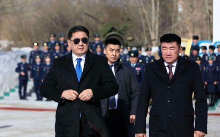 Ерөнхийлөгч, зэвсэгт хүчний ерөнхий командлагч У.Хүрэлсүх батлан хамгаалахын удирдах бүрэлдэхүүний стратегийн цугларалтад оролцлоо