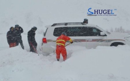 Өдөртөө Хөвсгөлийн уулсаар ялимгүй цас орно