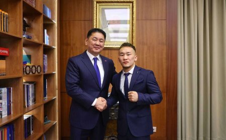 Ерөнхийлөгч У. Хүрэлсүх гавьяат тамирчин Э.Цэндбаатар болон мэргэжлийн боксын шилдэг тамирчдыг хүлээн авч уулзлаа