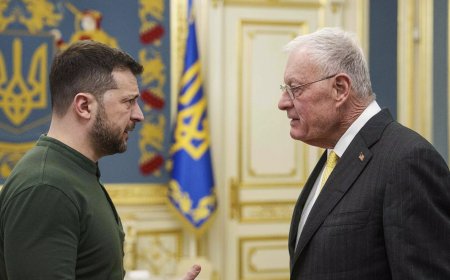 В. Зеленскийг АНУ-тай хийх нэн чухал ашигт малтмалын хэлэлцээрт эргэн орохыг анхаарууллаа