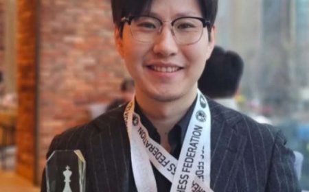 “Samsung” корпорацид олон улсын стратегийн ахлах менежэрээр ажилладаг монгол залуу болох Р.Эрдэнэтулга  стандарт болон блиц төрөлд  дэд байр эзэлжээ