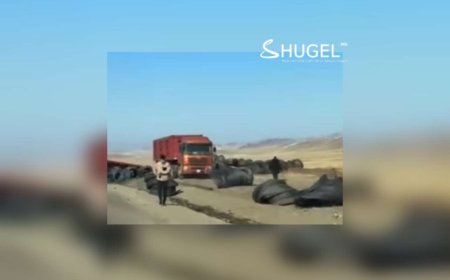 Ачааны автомашин  даац хэтрүүлэн замын хажуу руу унаж осолджээ