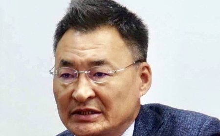 МУИС-ийн багш Л.Мөнх-Эрдэнийн хичээлийг сонгохгүй байхыг оюутнууд руу нь сургуулийн захиргаанаас нь залгаж, цуцлуулжээ