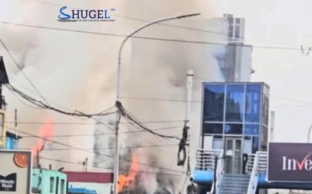 ШУУРХАЙ: Бөмбөгөр худалдааны төвийн баруун талд байшин шатаж байна