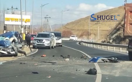 Ачааны машин суудлын машинтай мөргөлдөж нэг хүн нас барж, нэг хүн  хүнд бэртжээ