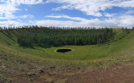 БНСУ-ын  инфлүүнсер ''Хоргын тогоо''-д бус  ''Уран тогоо''-д амиа алджээ