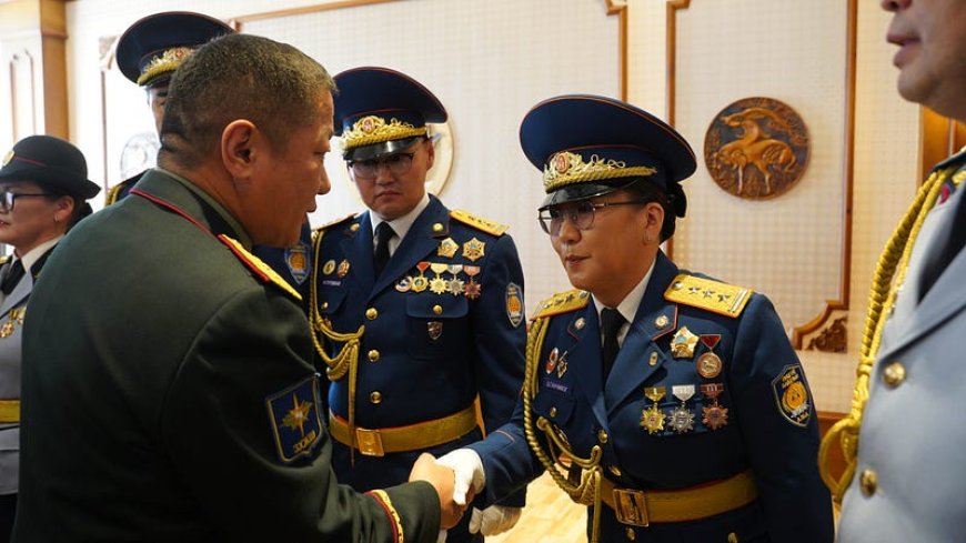 Онцгой байдлын байгууллагаас 5 хурандаа цолтон төрлөө