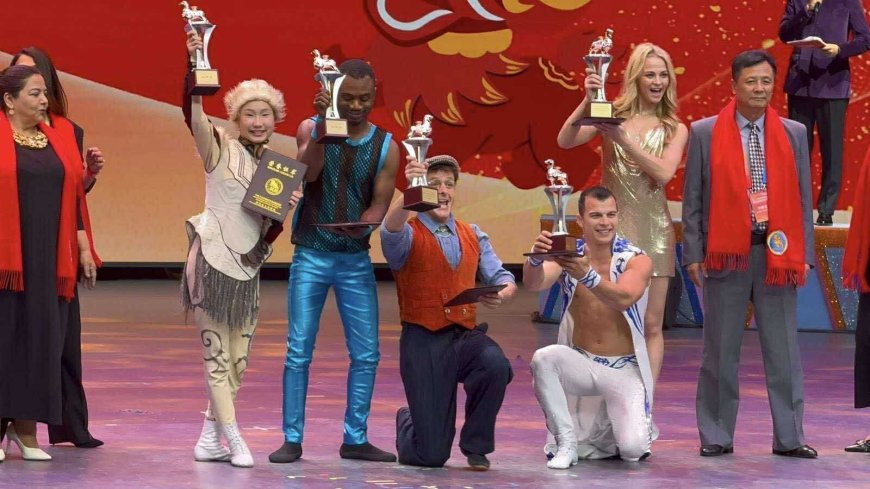 Манай залуу циркчид олон  улсын тайзнаа ''Хүрэл арслан''  цом хүртлээ