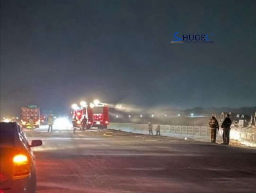 Шатахуун тээвэрлэж явсан автомашин  замын хажуу руу унаж,  8 тонн  ШАТАХУУН АСГАРЧЭЭ