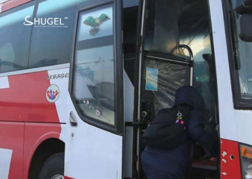 Улаанбаатараас Увс аймаг явах замд үүрээр автобусны зорчигчид жирэмсэн ээжийг эх барьж авчээ