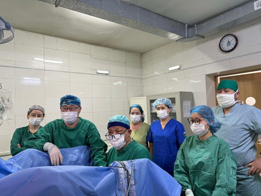 “Дурангийн аргаар түрүү булчирхай авах" мэс заслыг анх удаа амжилттай хийжээ