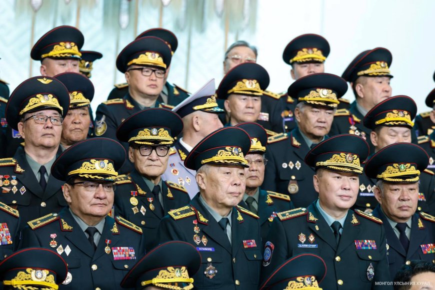 Монголын генералуудын өдөр  ӨНӨӨДӨР тохиож байна